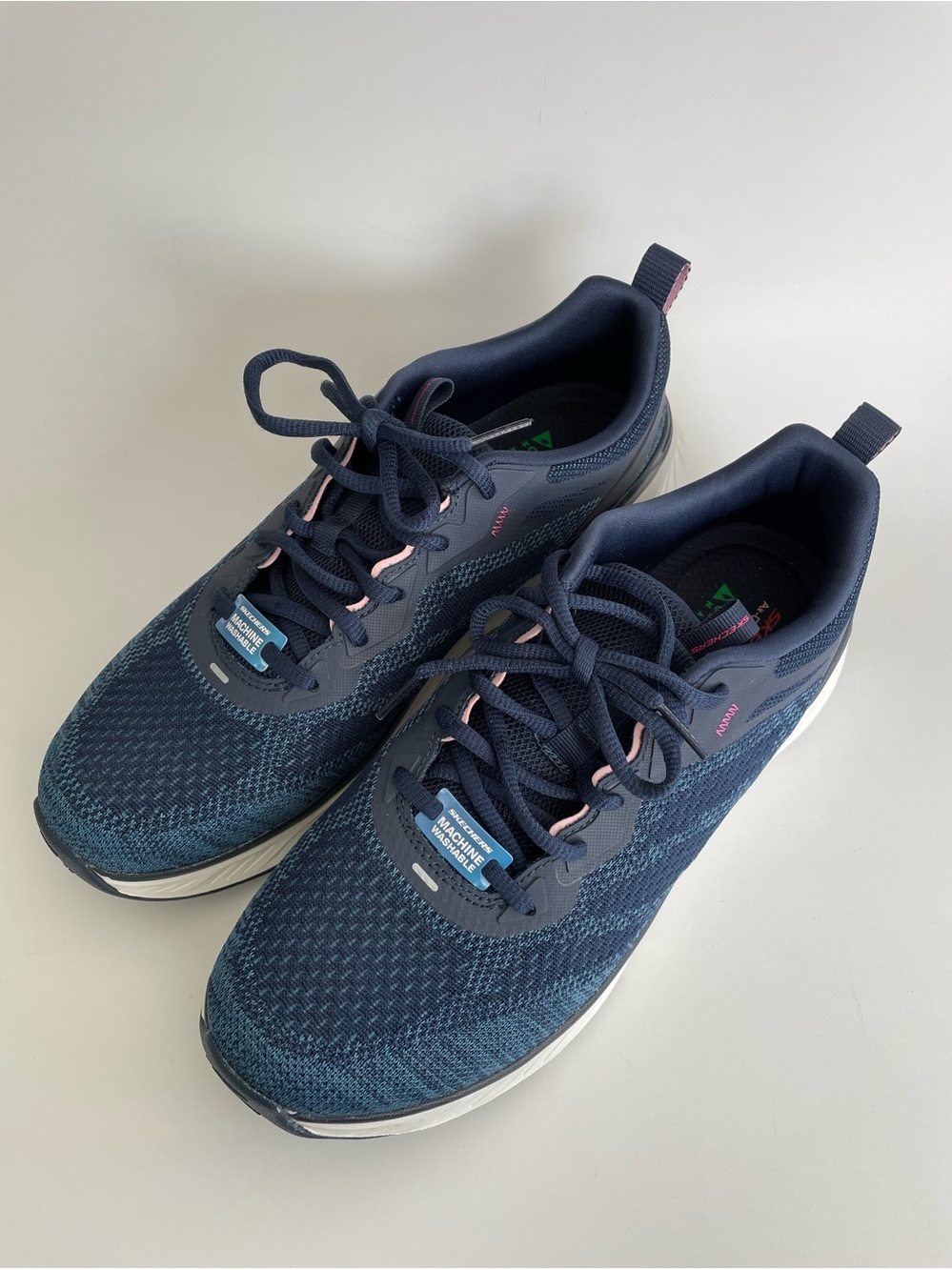 Skechers Womens size 10 Edgeridge Power Flow Relaxed Fit Washable - New